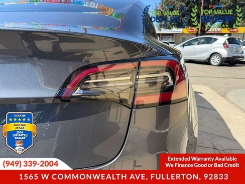Used 2018 Tesla Model 3 Mid Range RWD image 17