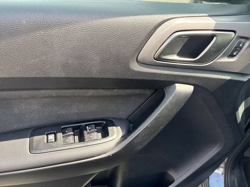 Used 2019 Ford Ranger XLT w/ Equipment Group 302A Luxury AWD/4WD image 17
