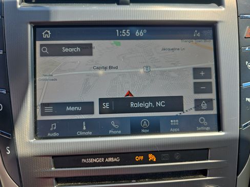 Used 2019 Lincoln MKZ Reserve w/ Luxury Package AWD/4WD image 22