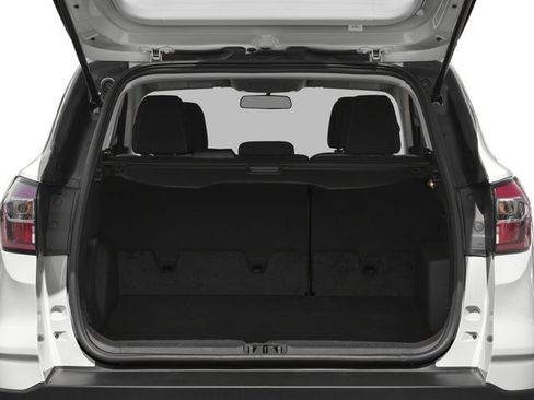 Used 2017 Ford Escape SE w/ Equipment Group 201A image 12