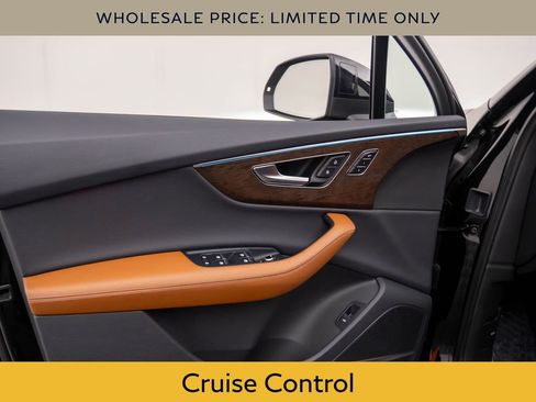 Used 2025 Audi Q7 3.0T Prestige w/ Prestige Package image 12