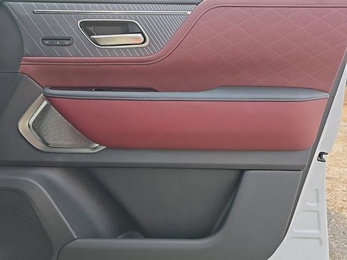 Used 2026 INFINITI QX80 Autograph image 23