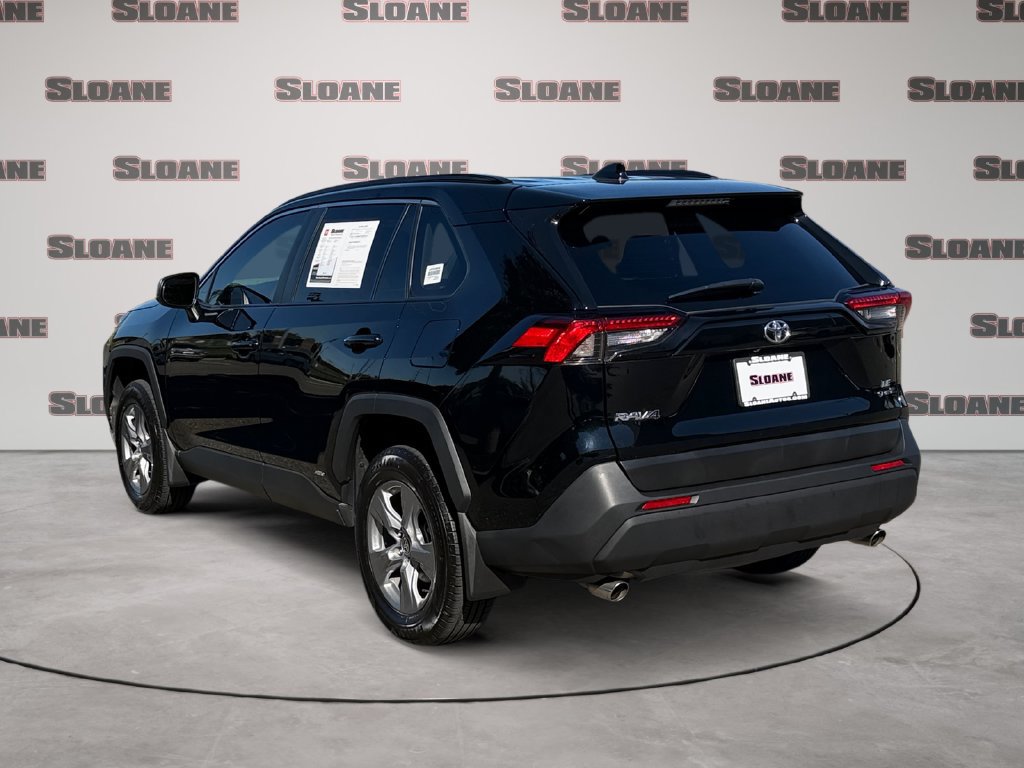 Used 2025 Toyota RAV4 LE AWD/4WD image 3