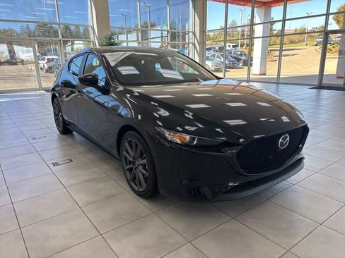 Used 2024 MAZDA MAZDA3 s image 3