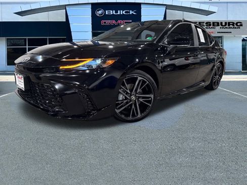 Used 2025 Toyota Camry XSE image 3