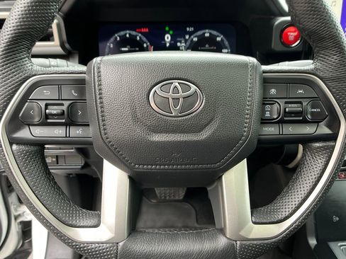 Used 2025 Toyota Tacoma TRD Off-Road w/ TRD Off Road Premium Package AWD/4WD image 14
