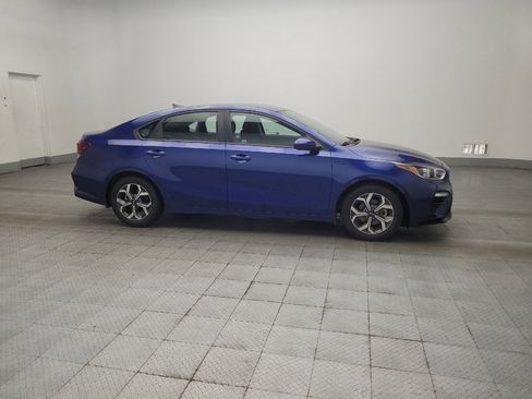 Used 2021 Kia Forte LXS FWD image 11