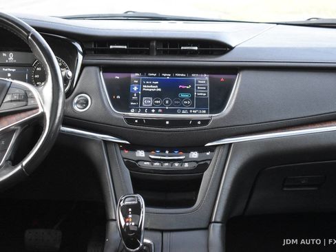 Used 2020 Cadillac XT5 Premium Luxury w/ LPO, Floor Liner Package AWD/4WD image 27