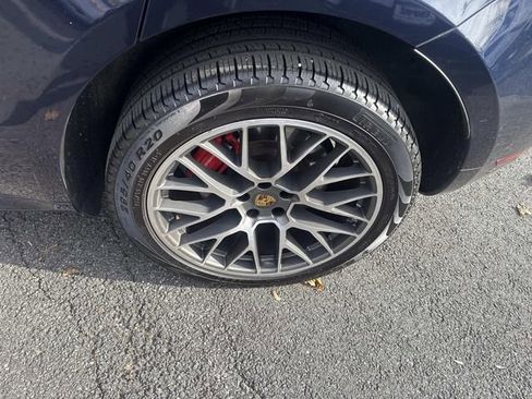 Used 2017 Porsche Macan Turbo image 15