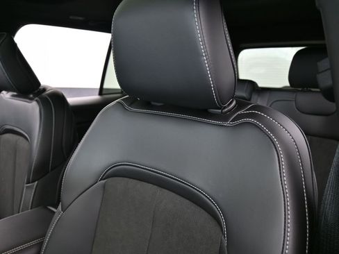 New 2025 Jeep Grand Cherokee Altitude RWD image 17
