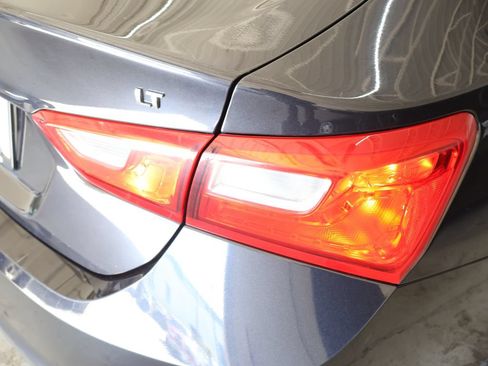 Used 2023 Chevrolet Malibu LT FWD image 31