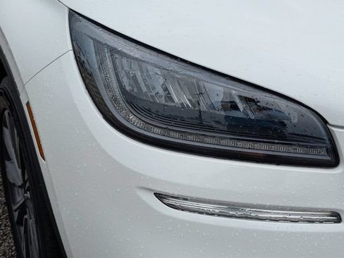 Used 2022 Lincoln Corsair Reserve w/ Elements Package FWD image 15