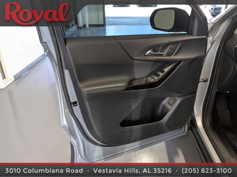 Used 2026 Chevrolet Equinox LT w/ Convenience Package II image 17