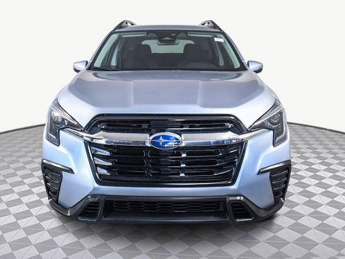 Used 2023 Subaru Ascent Premium w/ Convenience Package image 2