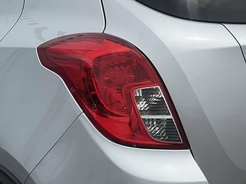 Used 2014 Buick Encore Convenience AWD/4WD image 10