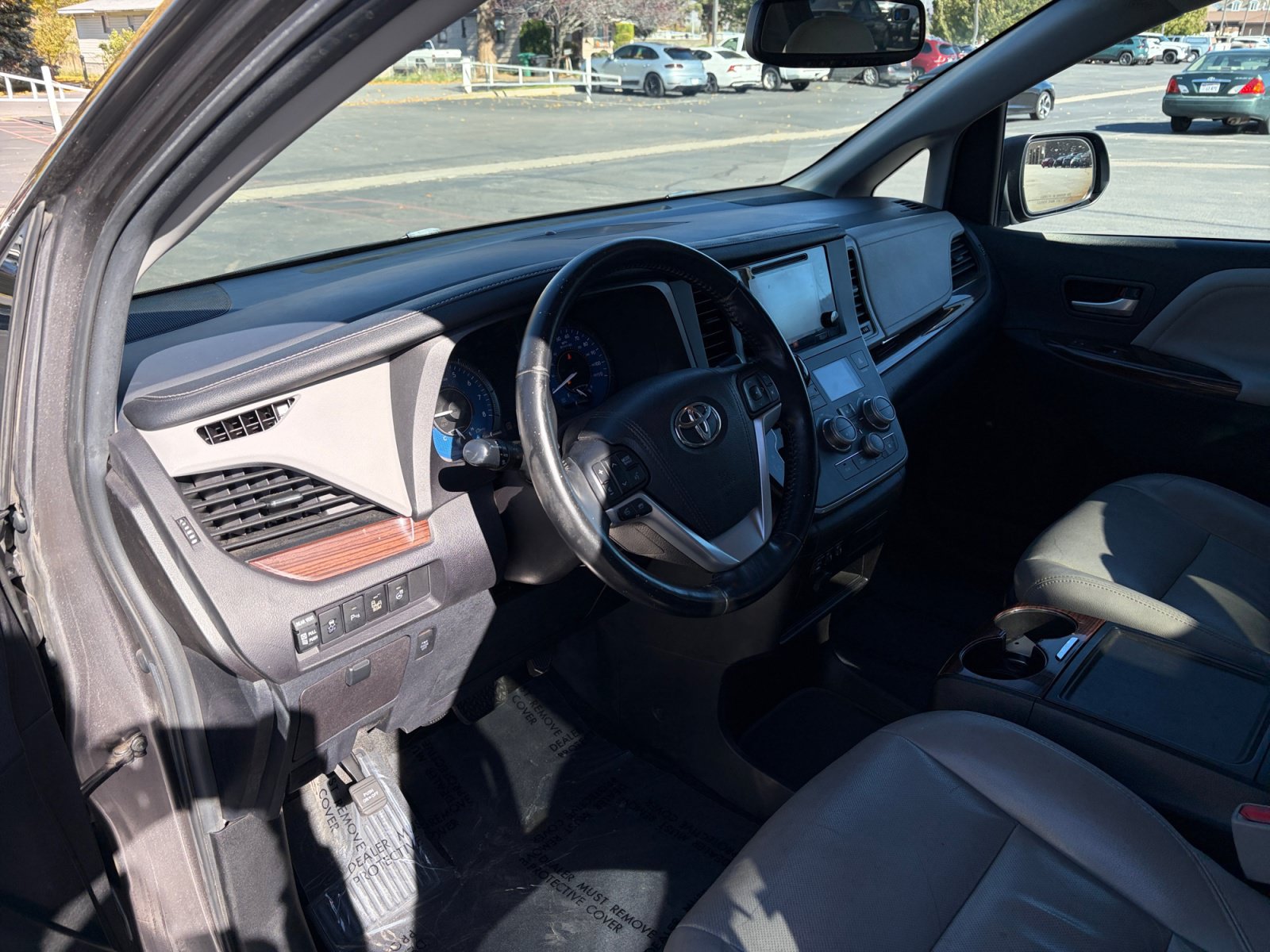 Used 2017 Toyota Sienna Limited AWD/4WD image 10