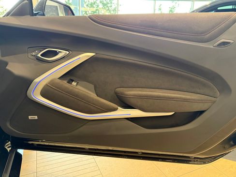 Used 2022 Chevrolet Camaro ZL1 RWD image 26