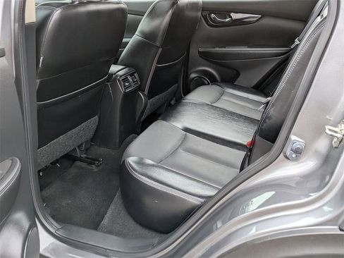 Used 2019 Nissan Rogue Sport SL image 18