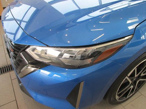 Used 2024 Nissan Sentra SR image 11