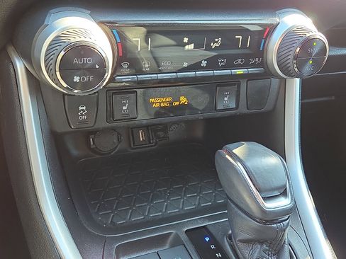 Used 2021 Toyota RAV4 XSE image 18