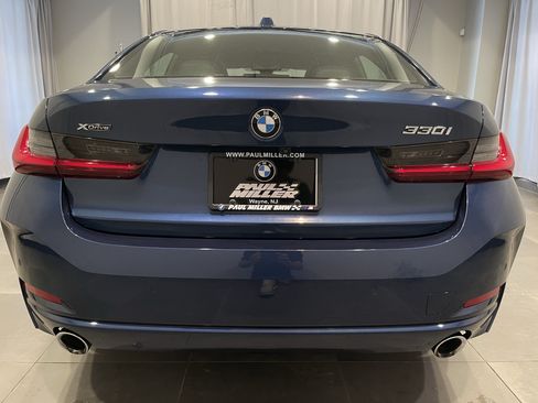Used 2023 BMW 330i xDrive Sedan w/ Parking Assistance Package AWD/4WD image 5