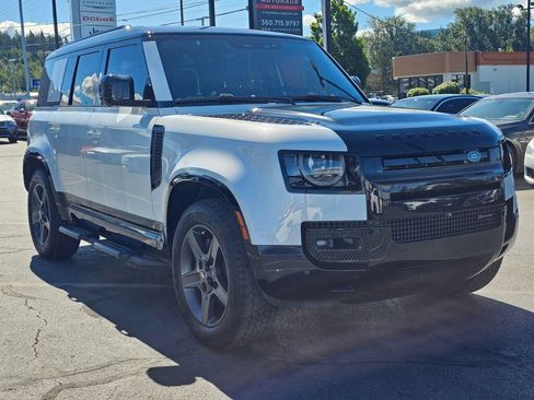 Used 2023 Land Rover Defender 110 X-Dynamic SE AWD/4WD image 7