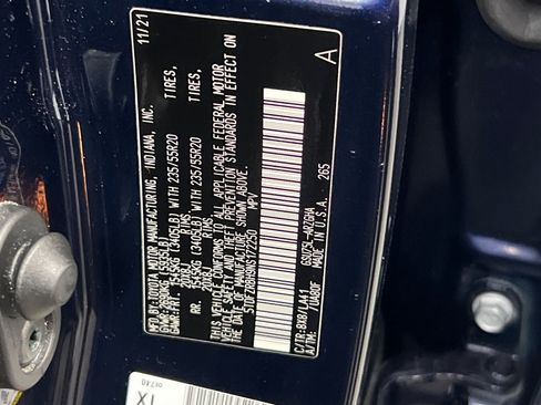 Used 2022 Toyota Highlander Platinum image 28