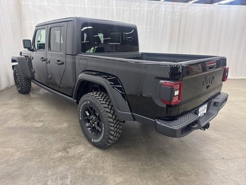 Used 2025 Jeep Gladiator Willys image 21