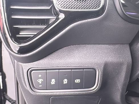 New 2025 Kia Soul GT-Line w/ GT-Line Technology Package image 32