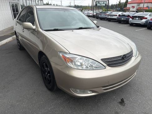 Used 2004 Toyota Camry LE FWD image 10