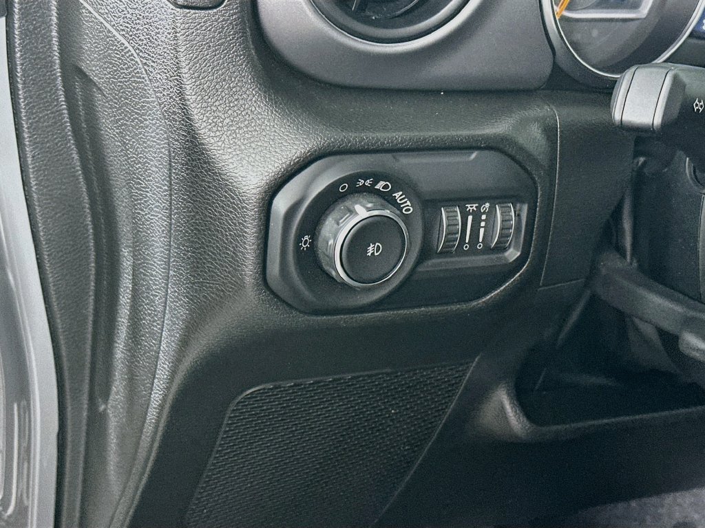 Used 2022 Jeep Wrangler Unlimited Sport AWD/4WD image 18