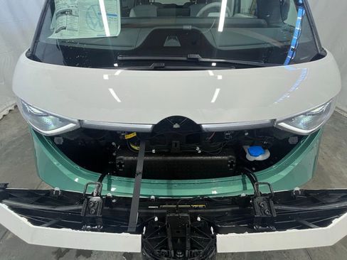 New 2025 Volkswagen ID. Buzz 1st Edition AWD/4WD image 24