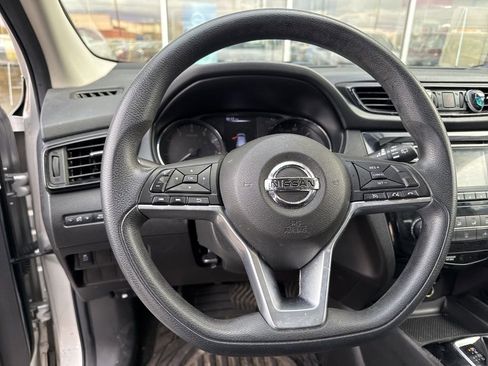 Used 2017 Nissan Rogue Sport S FWD image 13