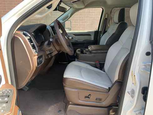 Used 2026 RAM 2500 Laramie AWD/4WD image 11