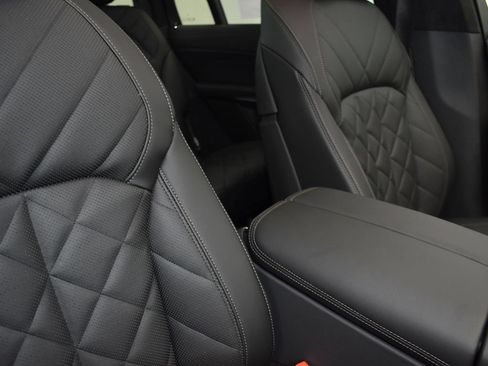 Used 2026 BMW X7 xDrive40i w/ Executive Package AWD/4WD image 28