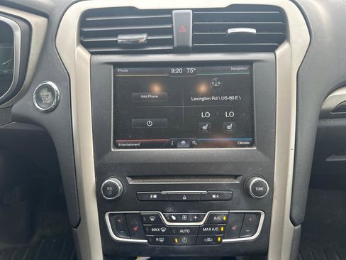 Used 2016 Ford Fusion SE w/ Equipment Group 202A FWD image 15