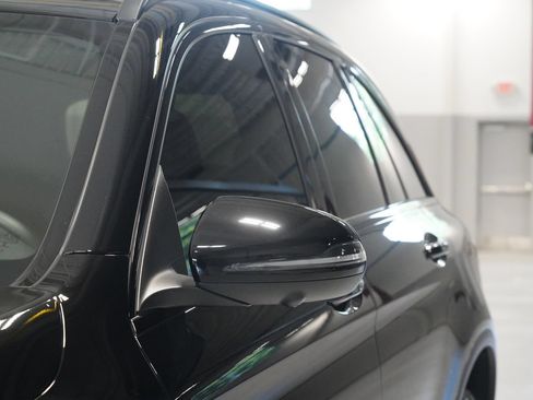 Used 2021 Mercedes-Benz GLC 300 4MATIC image 7