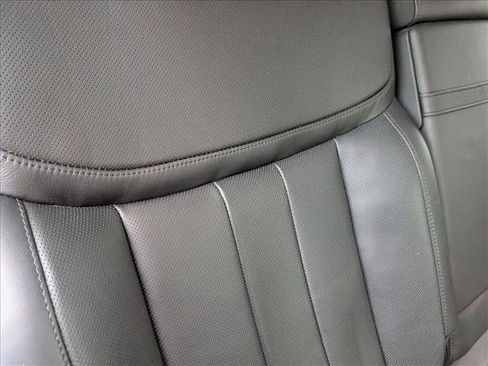 Certified 2023 Land Rover Range Rover Long Wheelbase SE image 18