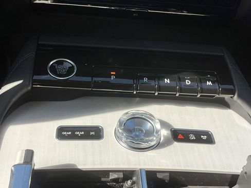 New 2025 Lincoln Navigator L Reserve image 24