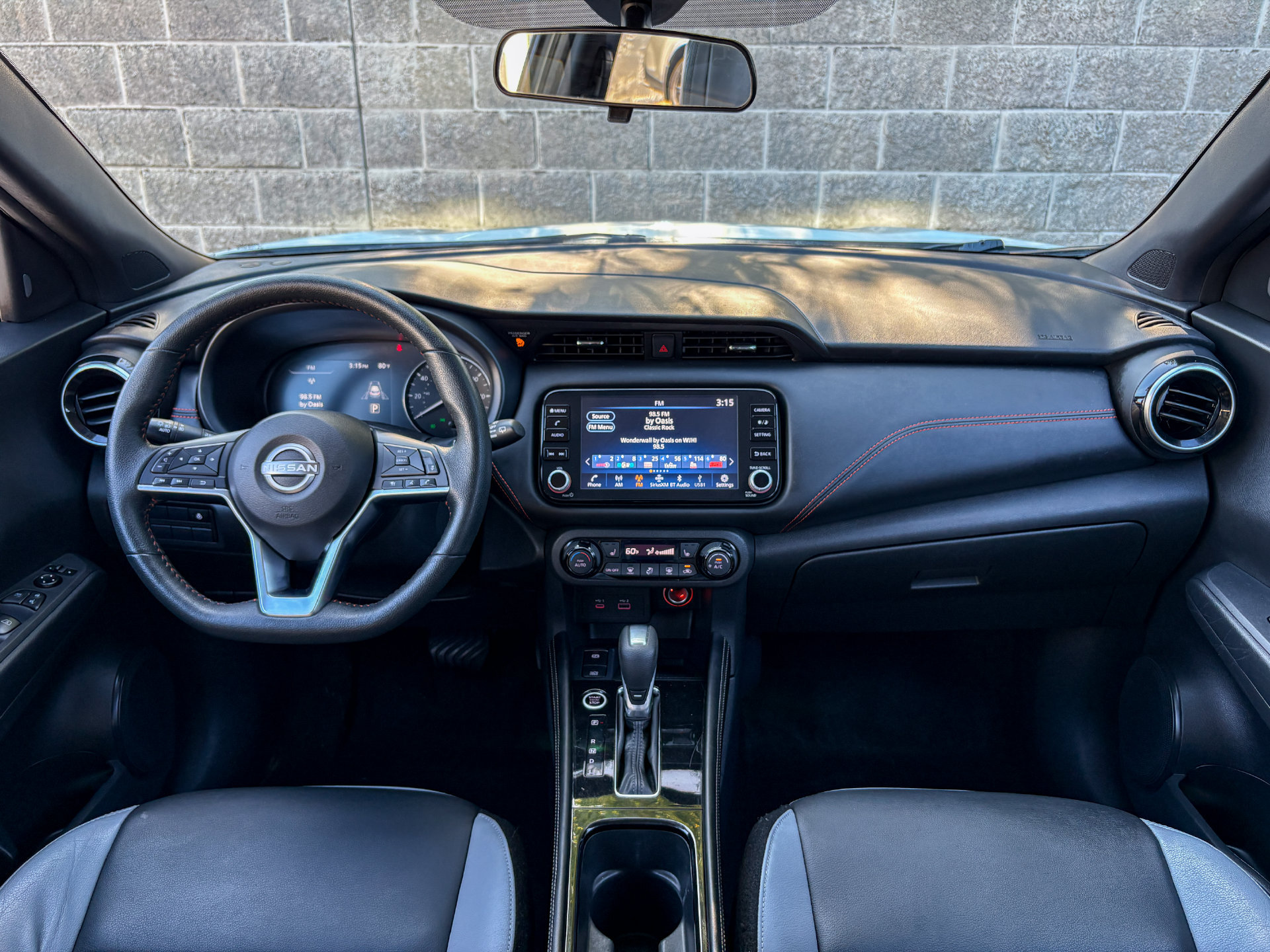 Used 2024 Nissan Kicks SR w/ SR Premium Package FWD image 28
