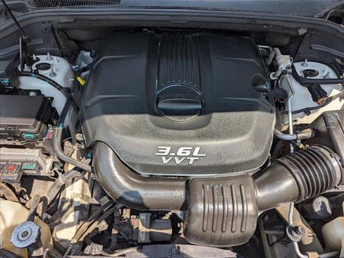 Used 2012 Jeep Grand Cherokee Laredo w/ Laredo E Group AWD/4WD image 22