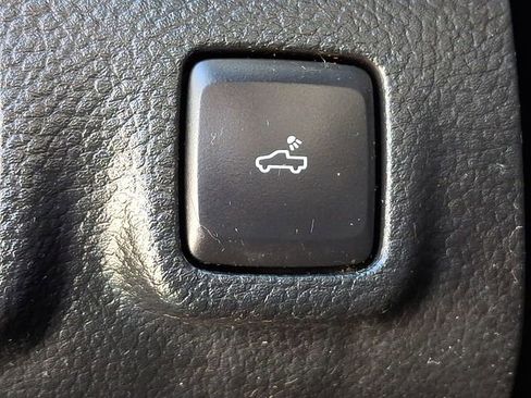 Certified 2019 Ford Ranger XLT w/ Equipment Group 301A Mid image 23