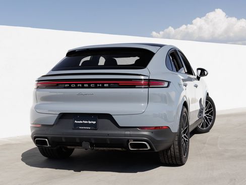 Certified 2026 Porsche Cayenne Coupe AWD/4WD image 7