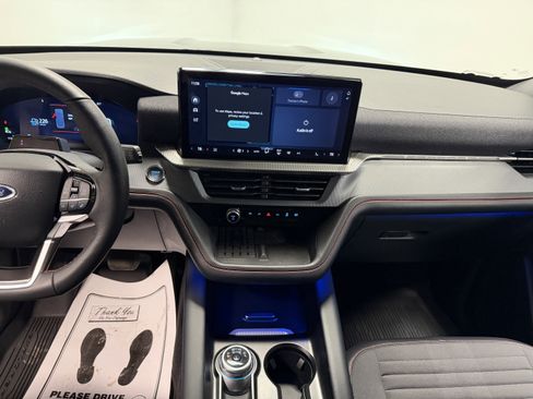 Used 2025 Ford Explorer ST-Line w/ Premium Package image 4