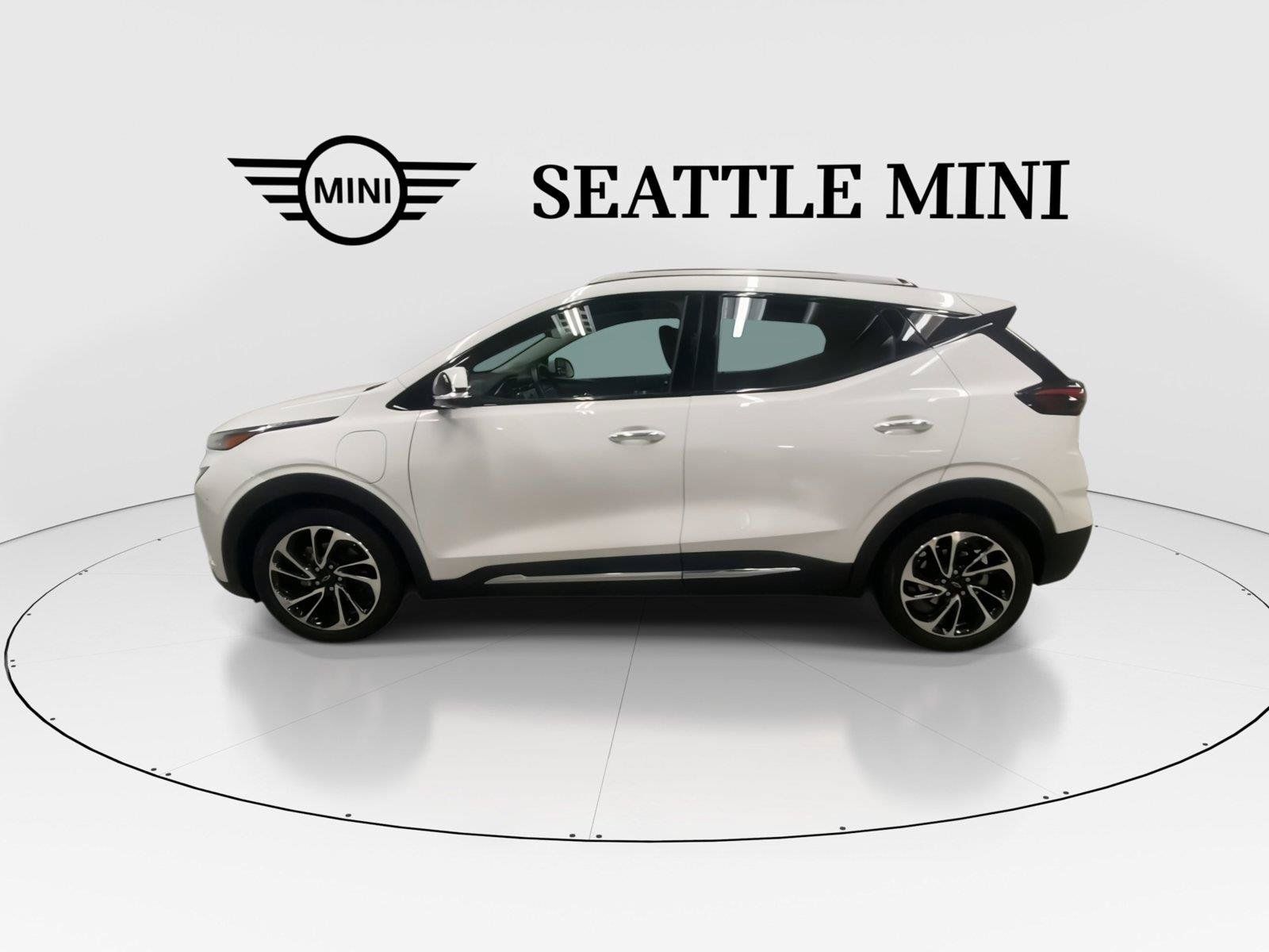Used 2022 Chevrolet Bolt EUV Premier FWD image 7