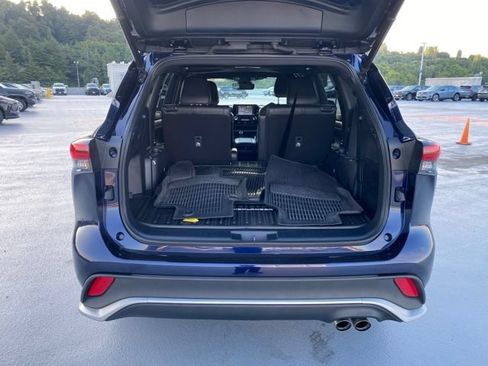 Used 2022 Toyota Highlander XSE AWD/4WD image 8