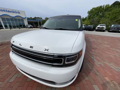 Used 2019 Ford Flex Limited w/ Appearance Package FWD image 6