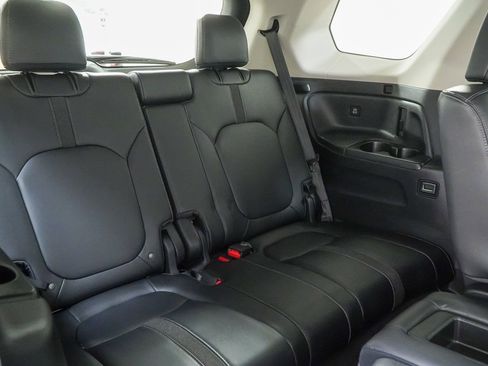 Used 2023 Honda Pilot EX-L image 40