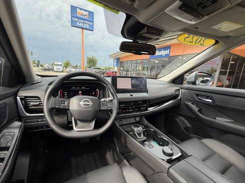 Used 2025 Nissan Rogue SL w/ SL Premium Package AWD/4WD image 12