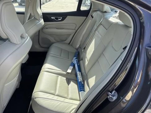 Used 2023 Volvo S60 B5 Core FWD image 7